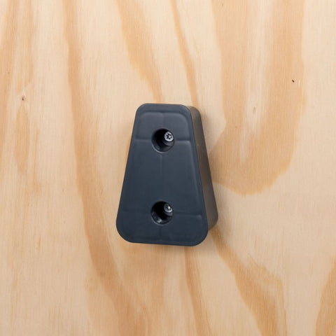 V Drinker / Feeder 2.5kg Wall Mounted