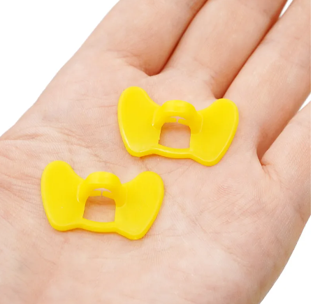 Anti Pecking Glasses Small Yellow